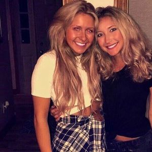 EUC Urban Outfitters Cream Crop w/ Strap Feature (Adult Medium)